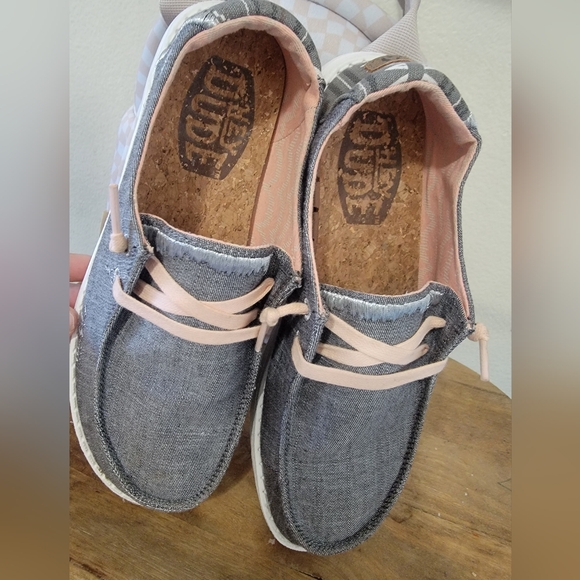 Womans Hey dudes - Picture 2 of 3